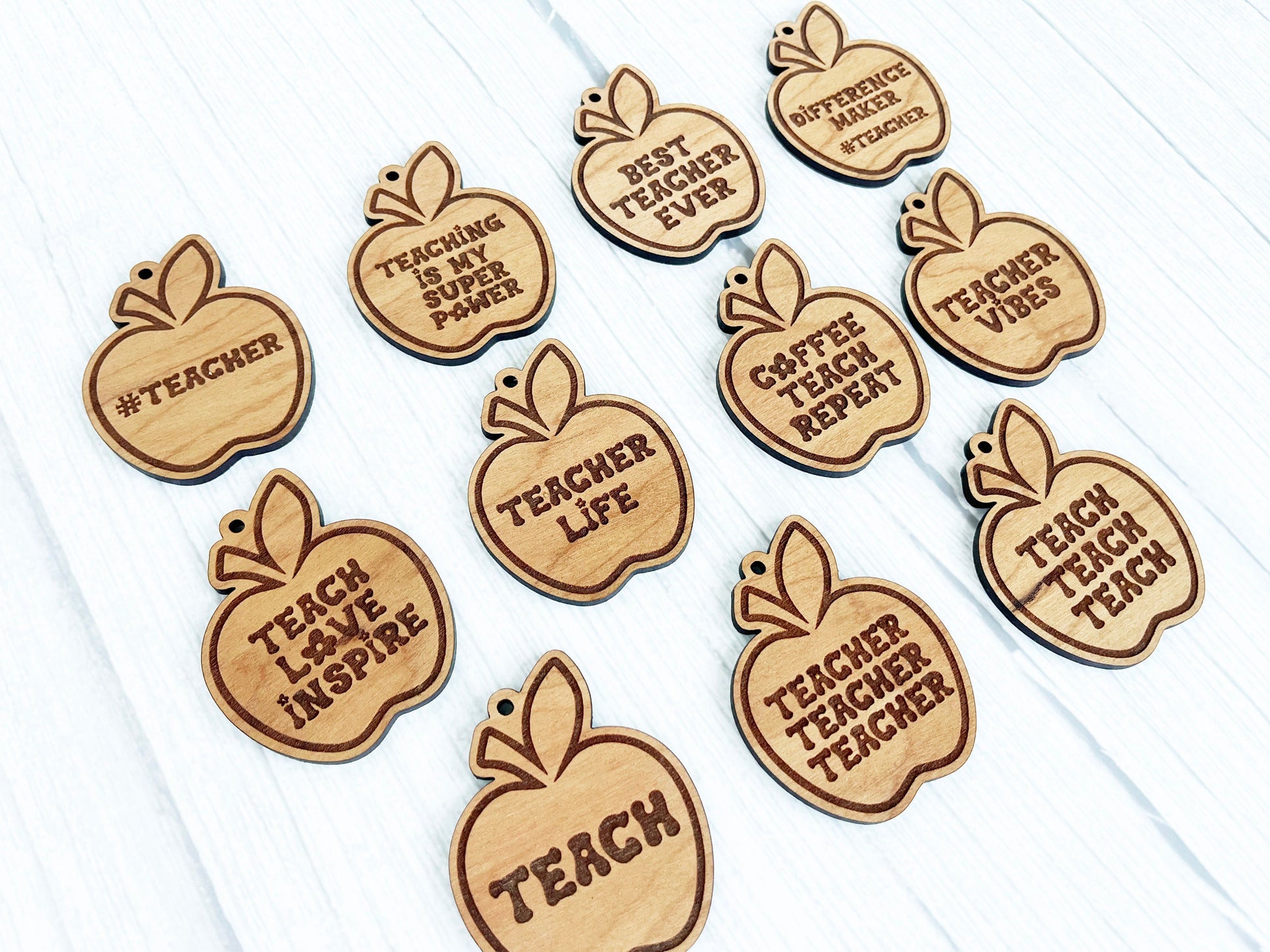 Wood Keychain - Teacher Appreciation Apple Keychain - Teacher Gift, Teacher Keychain, Wooden Keychain, Appreciation Gift, Engraved Keychain