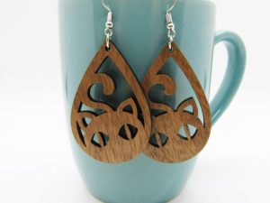 teardrop-cat-face-wood-earrings